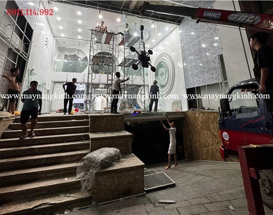 Thi công đúng chuẩn, giao nhà đúng hẹn cùng Máy Nâng Kính