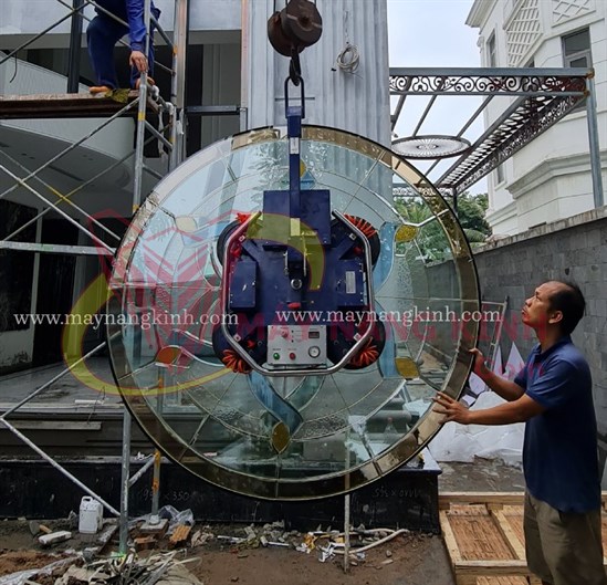 Máy nâng kính 500kg giá tốt | Hà Thành